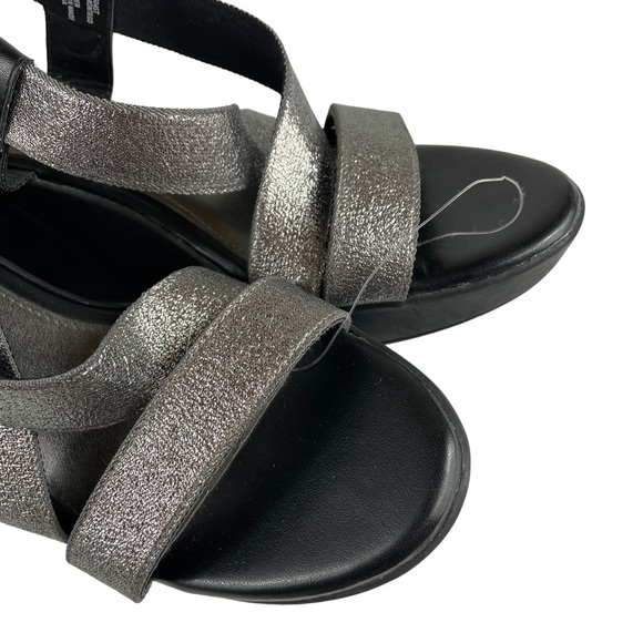 NWT Cliffs by White Mountain Metallic Glitter Strappy Slip-on Wedge Sandals 9.5 - Picture 9 of 12